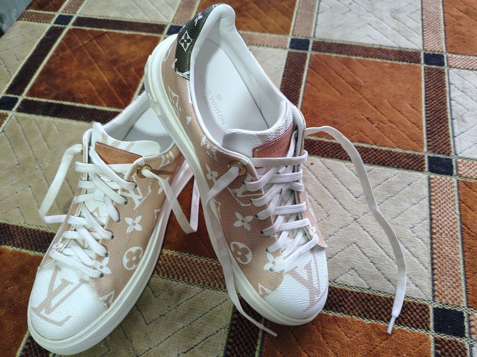 Жіночі кросівки Louis Vuitton 40 розмір