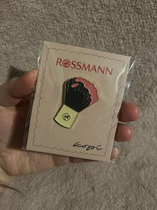 Przypinka pędzel Rossmann