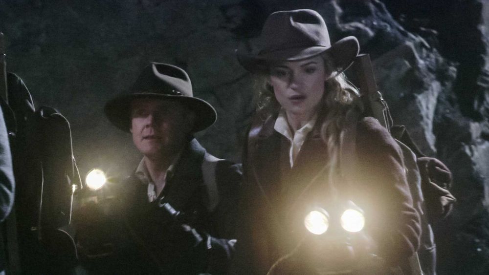 VIAGEM AO CENTRO DA TERRA (Rick Shroder/Victoria Pratt/Peter Fonda)