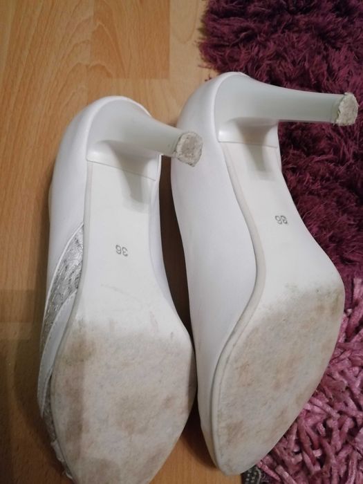 suknia ślubna buty