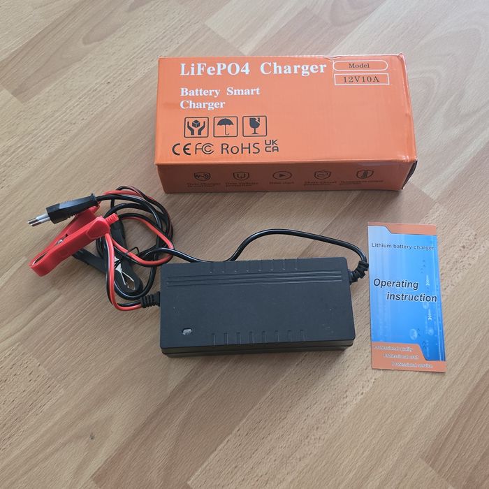 Ładowarka akumulatorów LiFePO4 14,6V 10A