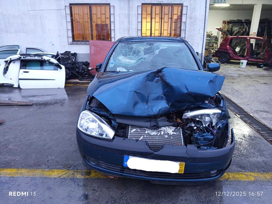 Para peças Opel Corsa C 1.2 ano 2002