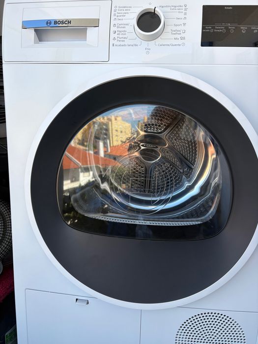 Máquina de secar Bosch- 8 kg comprado há um ano ainda com garantia,  como nova- 200€