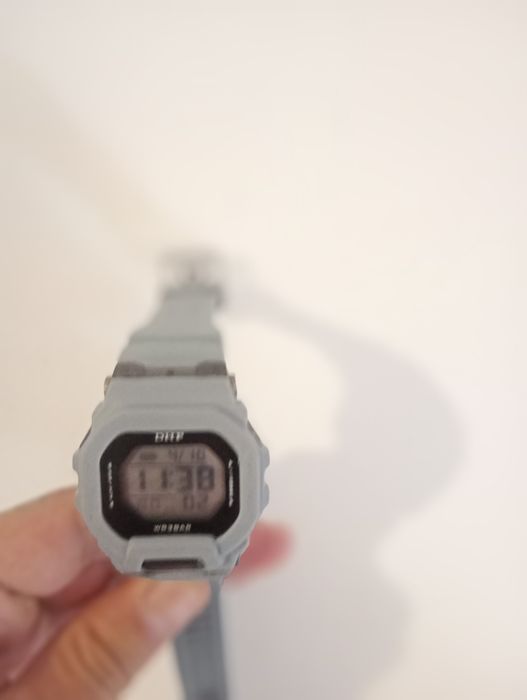 Relogio DHP. Muito semelhante ao gshock gw 5600. cinza.