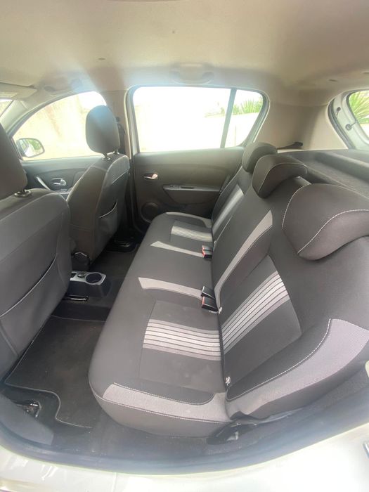 Dacia Sandero — fotografia 6