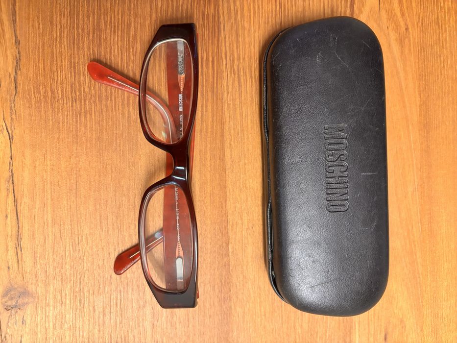 Oprawki Moschino
