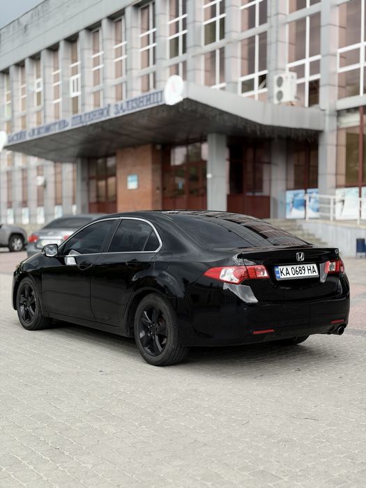 Honda accord 8 2л