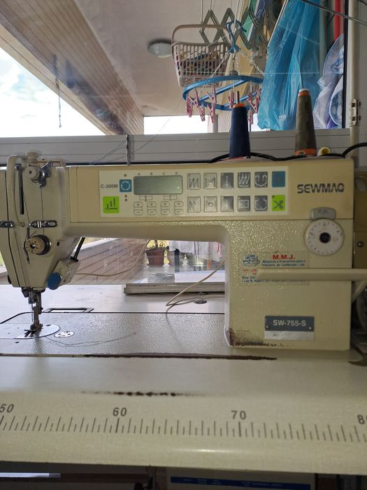 Maquina de costura industrial