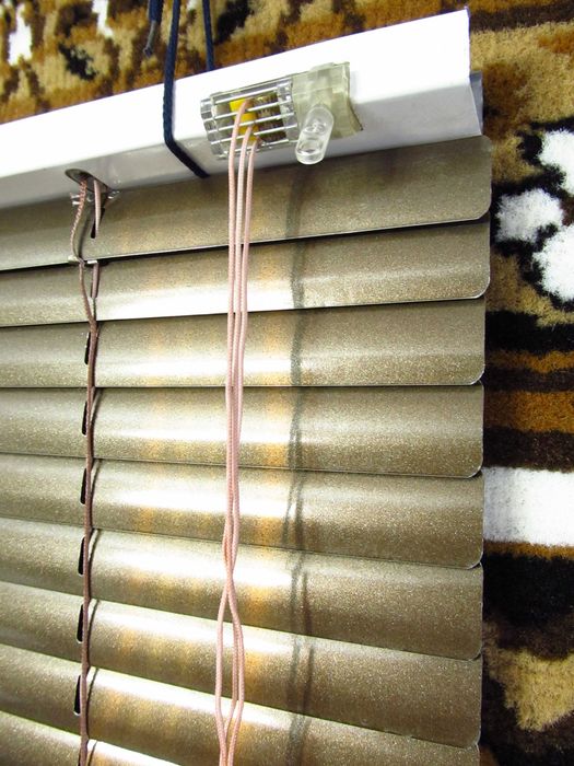 Жалюзи алюминиевые, оконные 122 х 135см