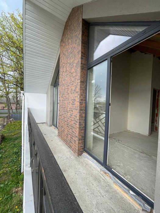 Готовий таунхаус з гаражем всього в 5хв їзди від центру міста