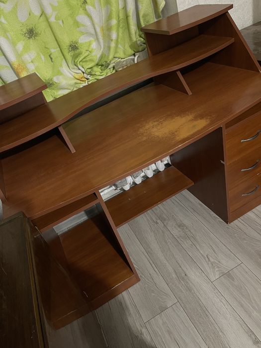 Компьютерный стол