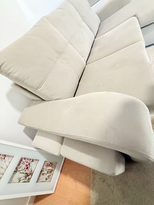 Sofá bege de 3 lugares com chaise longue 2,53m * 1,46m