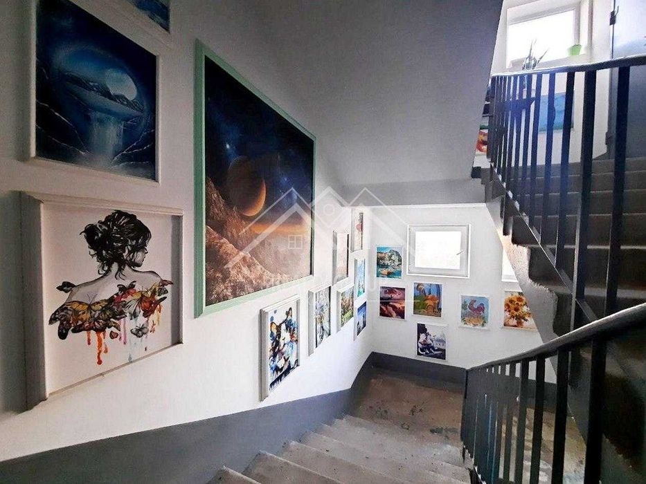 Продаж 2-кімнатной квартири  район КРЕСа