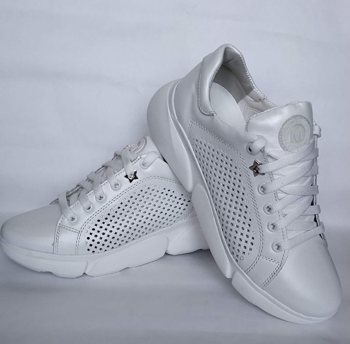 Кроссовки кожаные перфорация