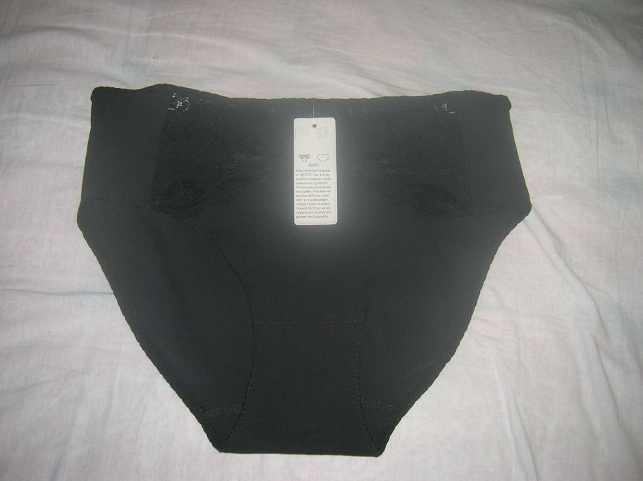 Трусы кружевные черные р.50-54 и трусы, утягивающие фигуру р.52-56