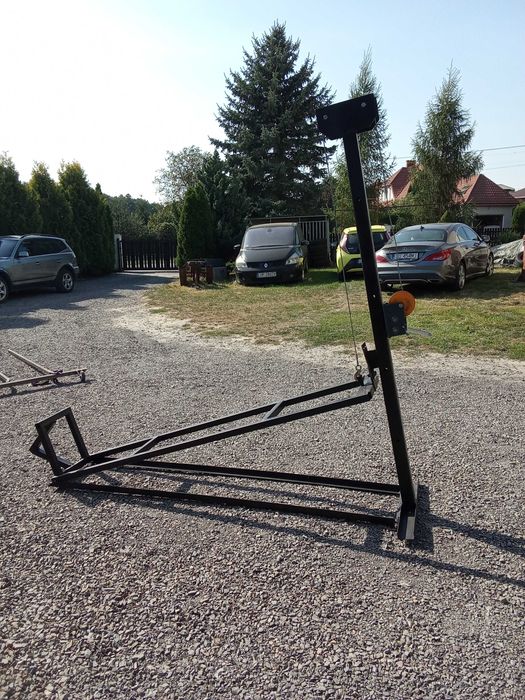 Sprzedam podnośnik boczny.