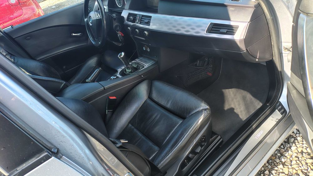 BMW 525i manual benzyna