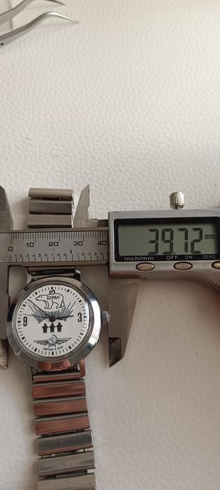 Zegarek „Wostok” z ZSRR, seria „Buran”.