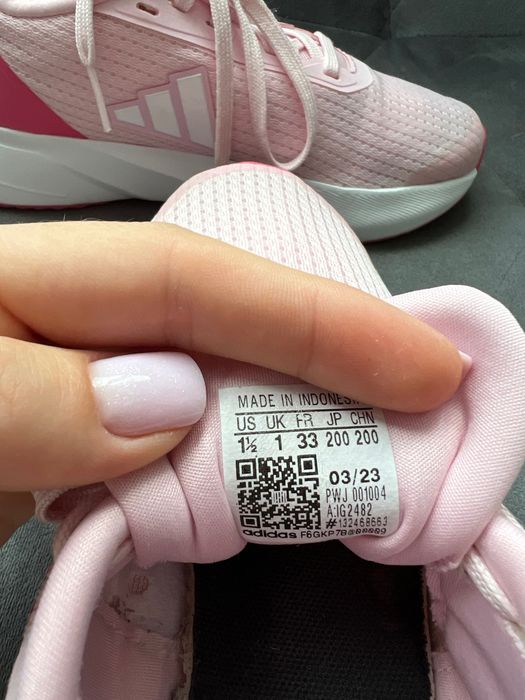 Кросівки adidas 33 розмір