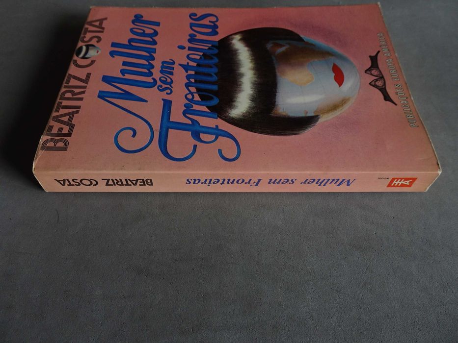 Livro Beatriz Costa Mulher sem fronteiras