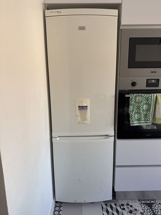 Vendo frigorifico zanussi