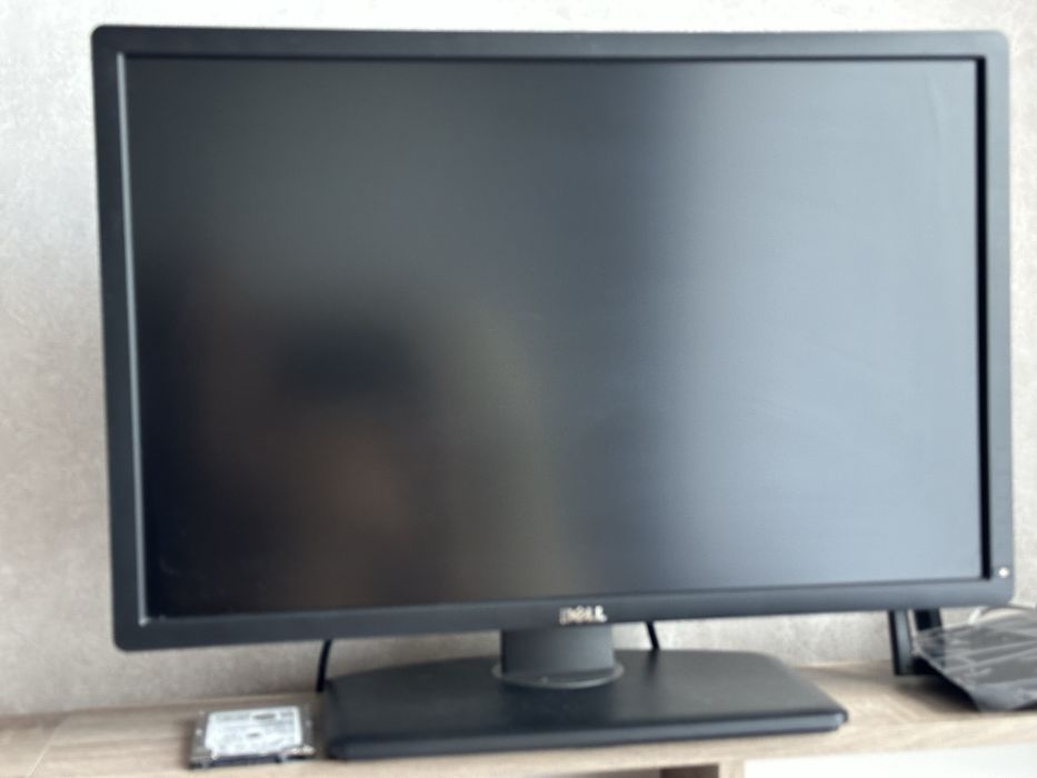 Монитор Dell Ultrasharp 2413f