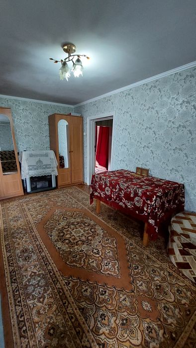Продам комфортний будинок с.Худяки