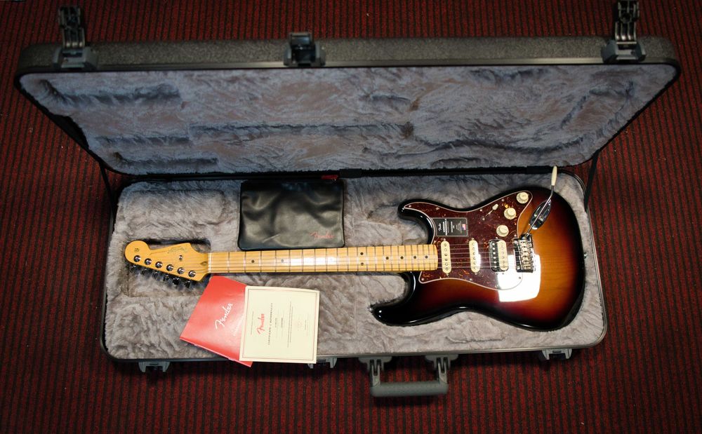 gitara Fender American Professional II Stratocaster HSS MN 3TSB 2025 r