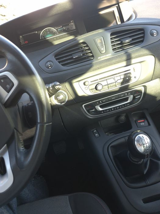 Renault Grand Scenic 2012