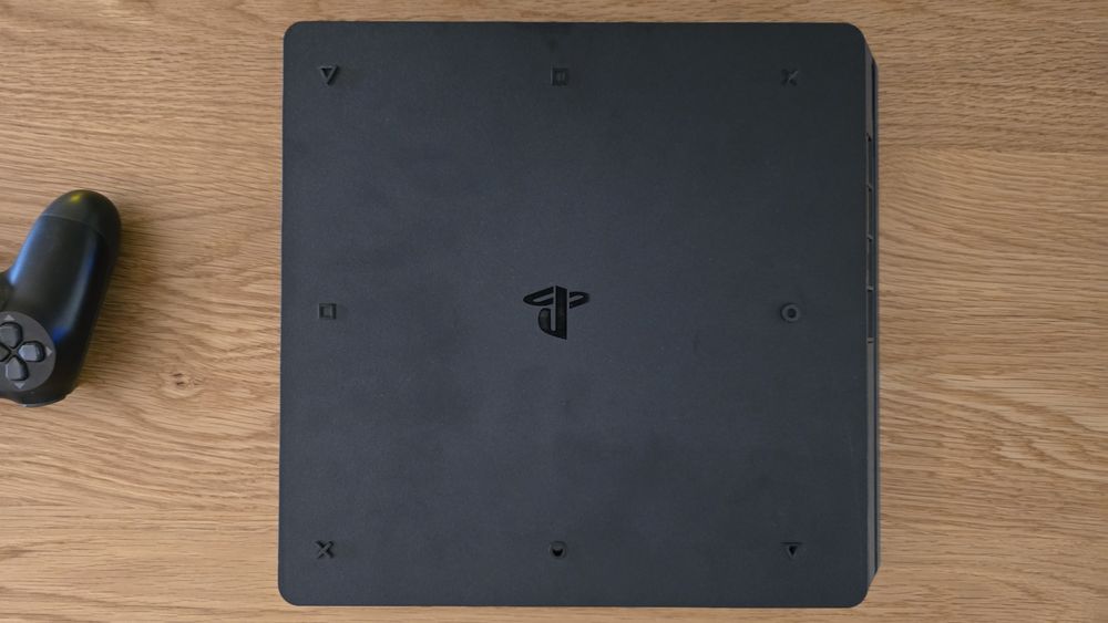 Playstation 4 Slim 500 GB v10.01