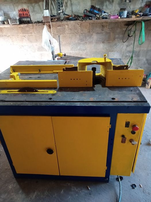 Продам Станок универсальный деревообрабатывающий к40 м1