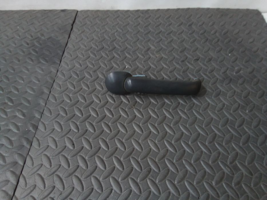 Pega de Porta Nissan Terrano