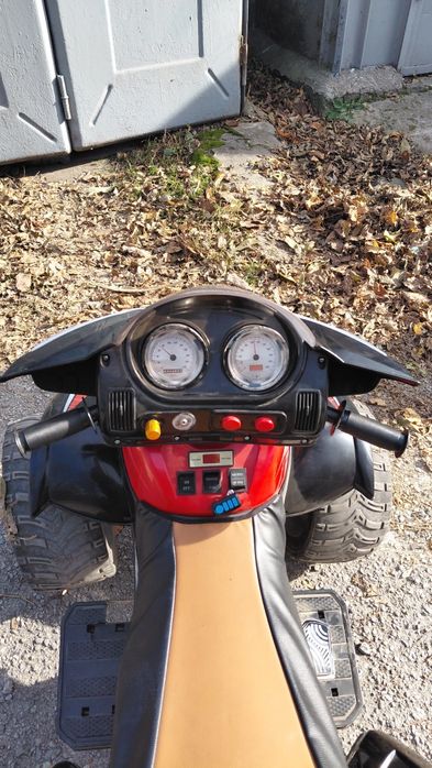 Дитячий квадроцикл