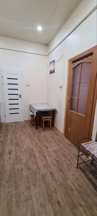 Продаж 1 кімн.квартира  27.10 м² 1/3 ц. вул.Клепарівська  75000$