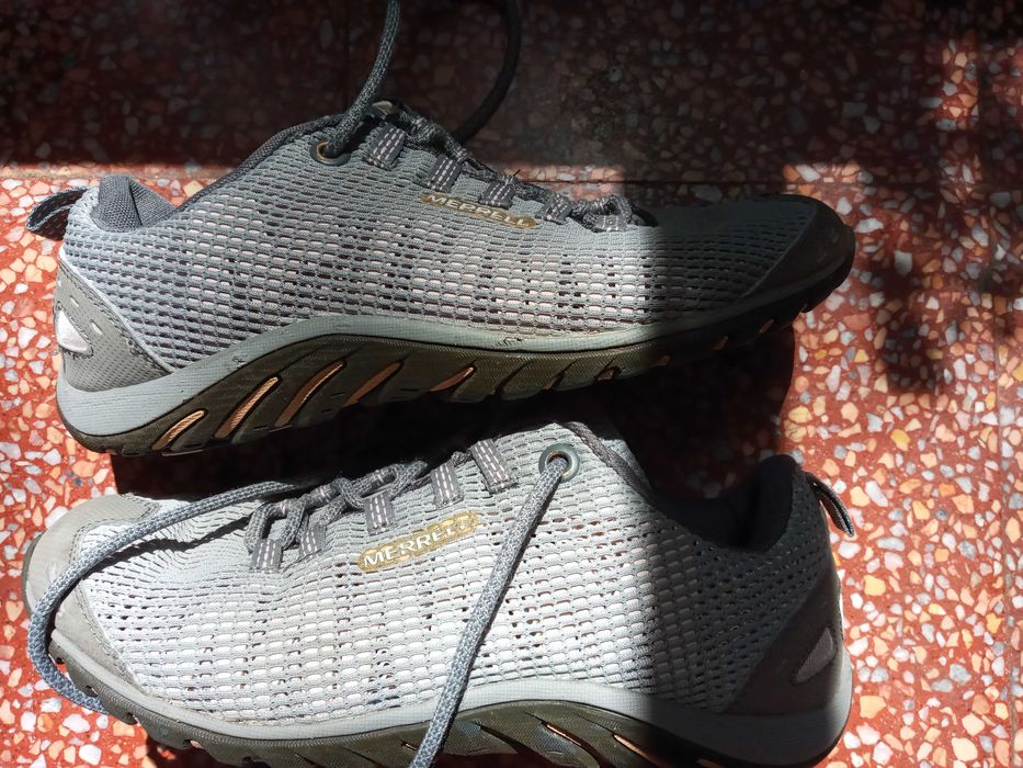 Ténis senhora Merrell numero 38