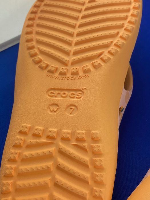 Жіночі в'єтнамки для пляжу Crocs