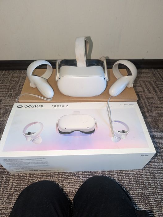 Продам VR-шолом Oculus Quest 2 (Meta Quest 2) 64 GB