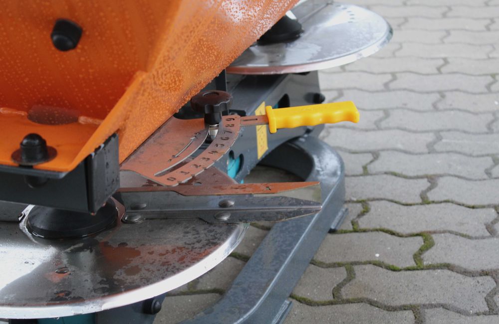 УСИЛЕНА РАМА Розкидач міндобрив польовий садовий VINMET рум розсіювач