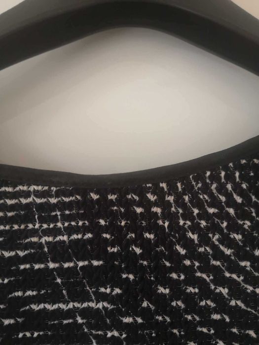 Zwiewna Sukienka do kolana do biura i na imprezę