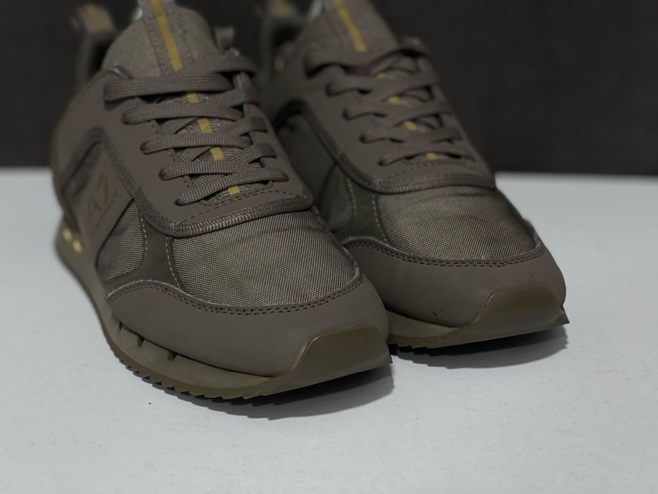 ARMANI EA7 40 25.5см.