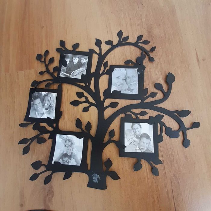 Molduras pretas maleáveis e versáteis