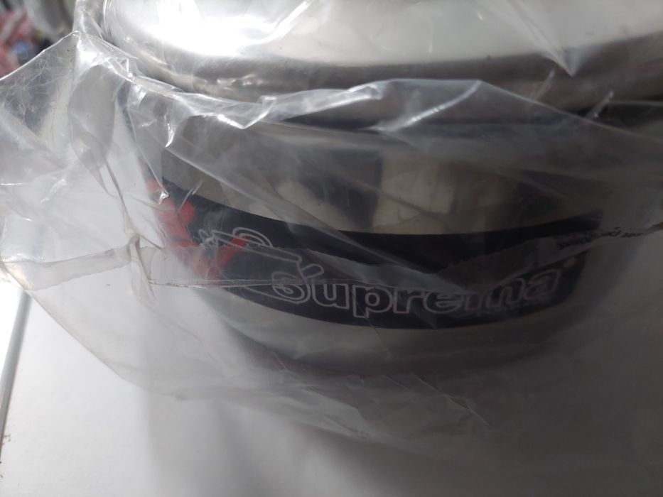 Conjunto de 2 tachos 1 caçarola e um fervedor marca  suprema Novo1 fer
