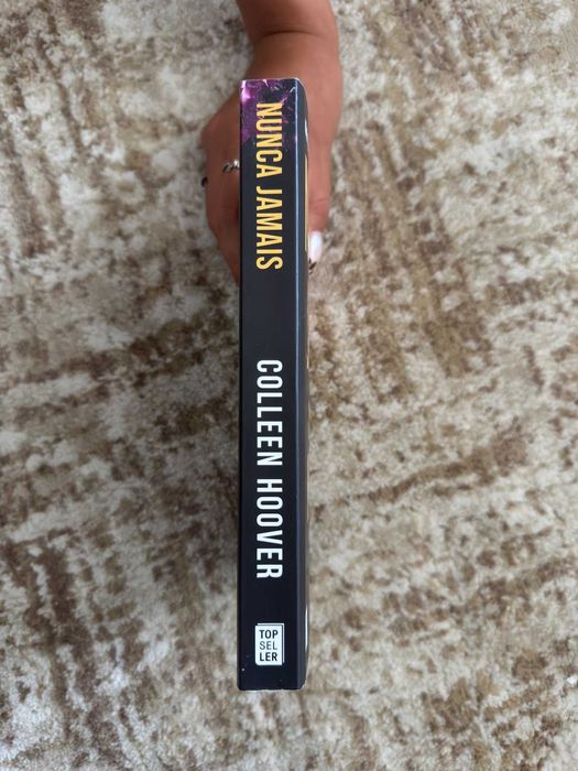Nunca Jamais — Colleen Hoover & Tarryn Fisher