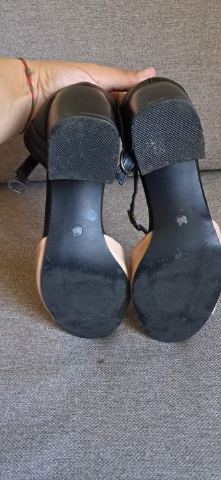 Босоніжки беж розмір 39