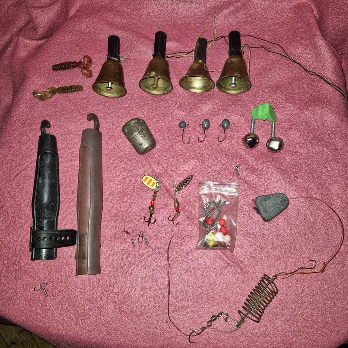 Набор для рыбалки рыболовные снасти колокольчики кормушки грузила крюч