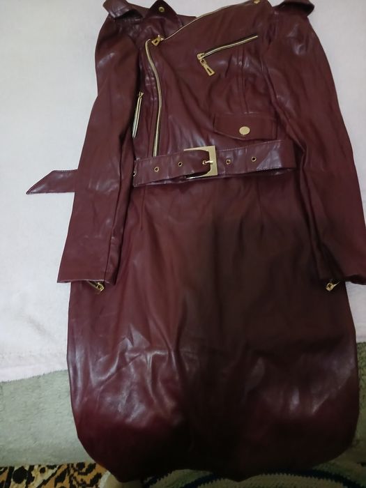 Продам новое  нарядное платье р.40