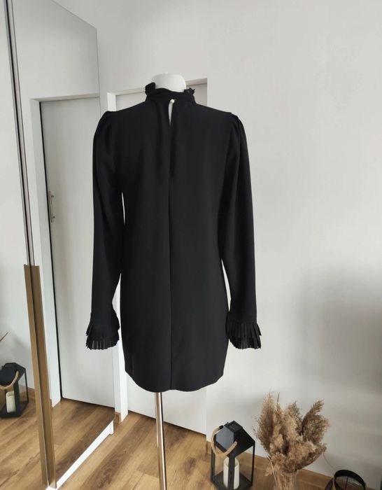 Elegancka sukienka Pinko 40/S/M quiet luxury
