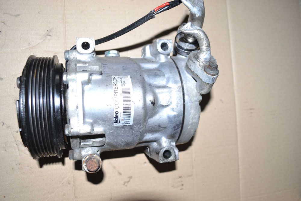 Компресор кондиціонера Ford Focus C-Max Mazda 3 1.6 tdi 813236