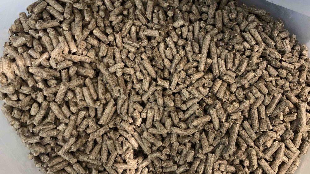 Натуральный древесный наполнитель для туалетов животных 15 кг.