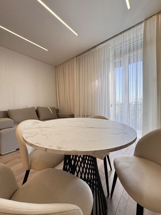 Продаж однокімнатної квартири з диваном| Центр | Однушка | 1,5 к |